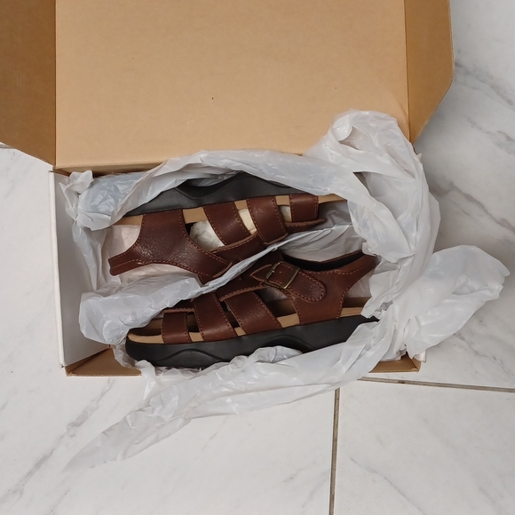 Buy 2prs🥿/$15.00 - Women's Lands' End Brown Open-toe Woven Sandals - sz 9 Med. - Picture 4 of 11